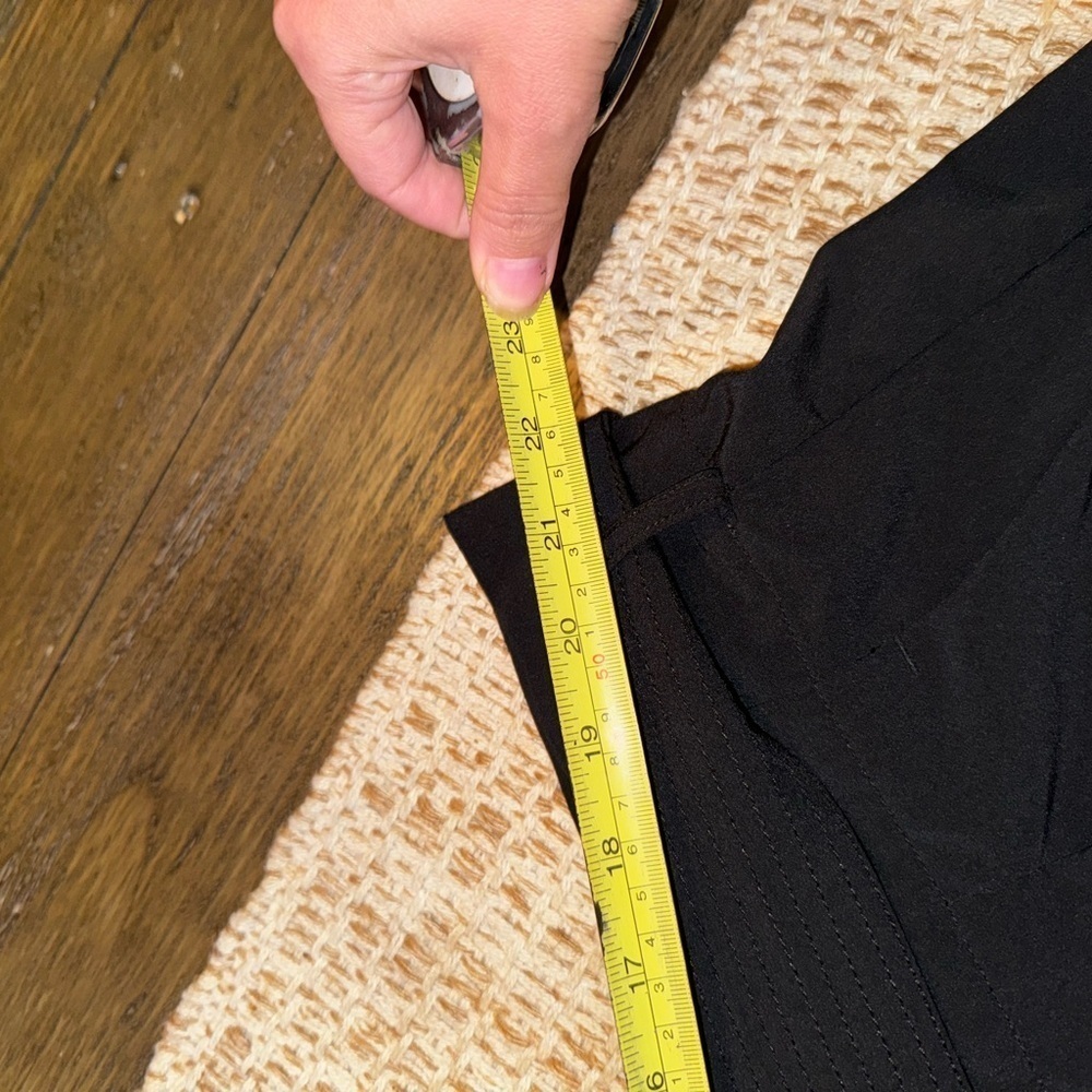 Athleta Black Skyline Short II Stretchy Tie Waist High Rise Shorts Women’s 24 - Picture 7 of 9